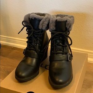 UGG JANNEY BLACK BOOTS